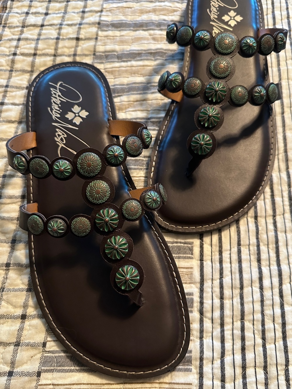 Patricia Nash Fiorella Sandals
Chocolate/Turquoise